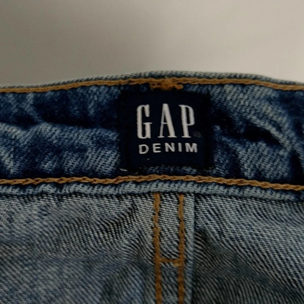 Gap Womens Denim Bermuda Shorts Size 30 Light Wash Distressed Casual Summer - Picture 5 of 7